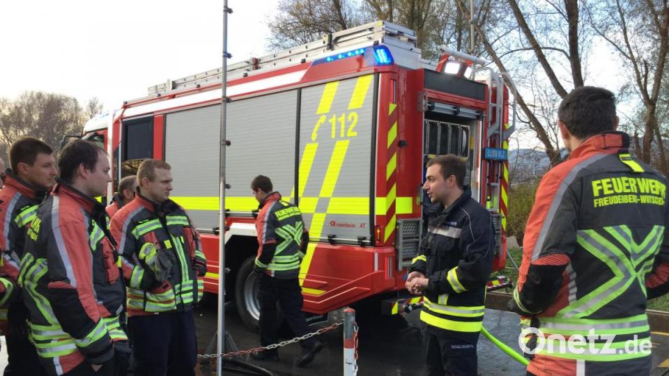 Die Feuerwehren Freudenberg-Wutschdorf und Schnaittenbach holen ihre neuen Löschgruppenfahrzeuge in Österreich ab. Bild: eik