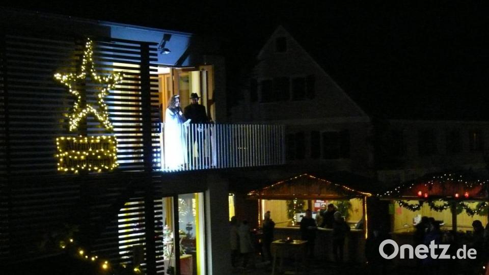 Bei der Begrüßung am Haus der Pfarrgemeinde. Bild: ga