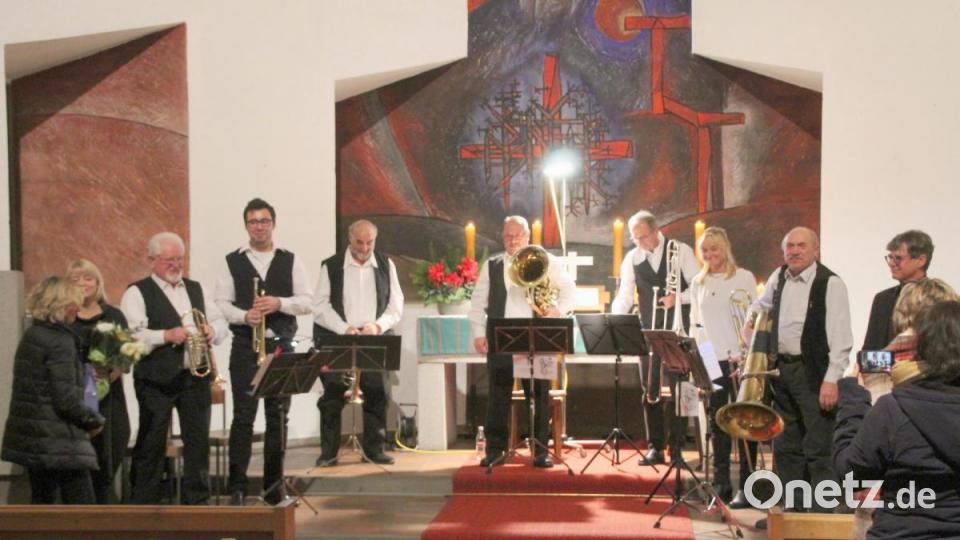 Die Musiker präsentieren den Besuchern in der Kirche St. Markus "Geistliche Abendmusik". Bild: fsb