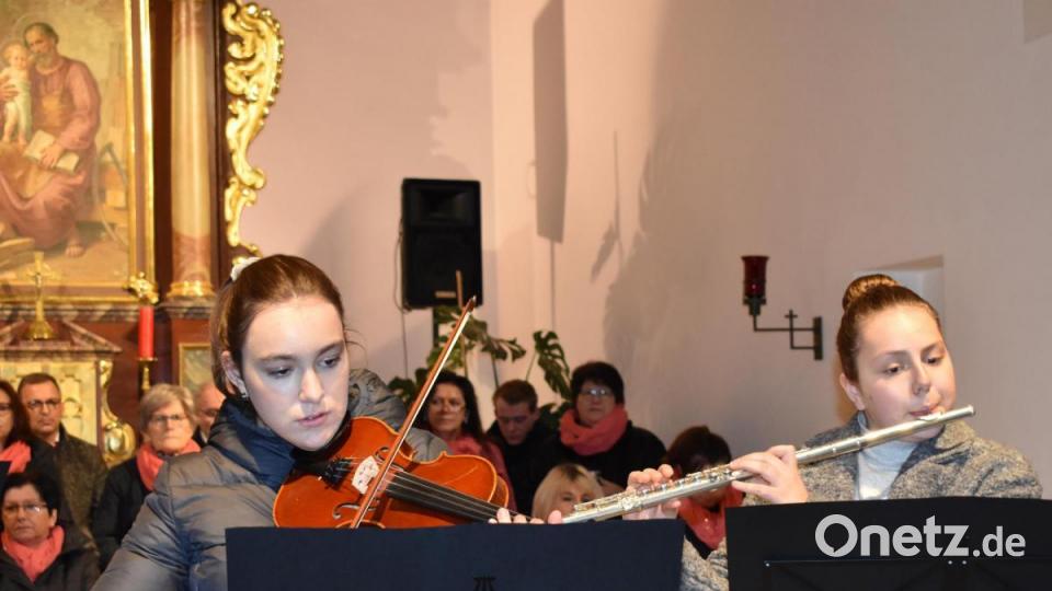 Adventssingen in der Hüttener Josefskirche. Bild: rgr