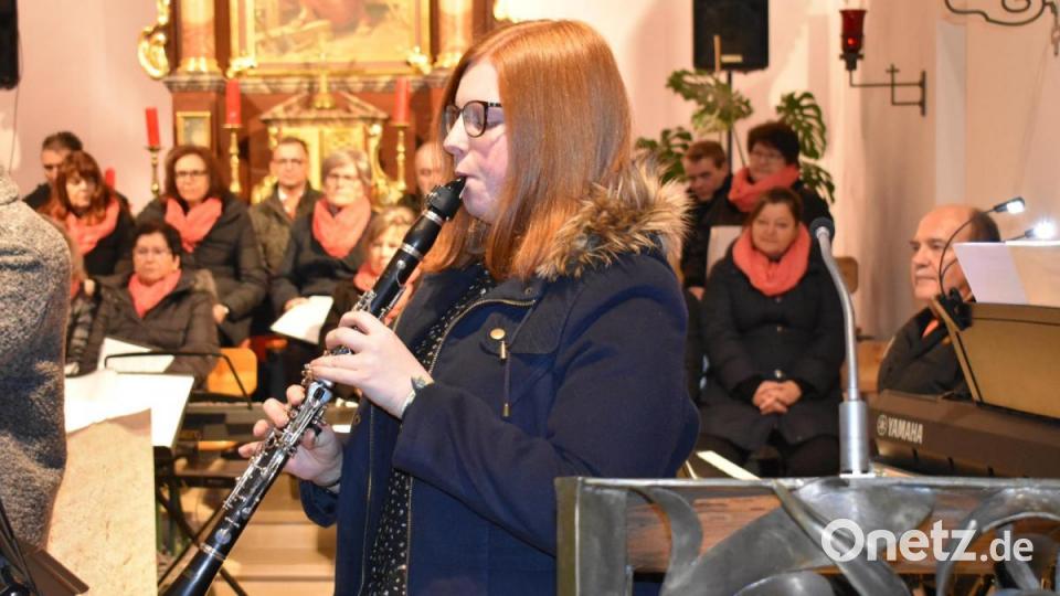 Adventssingen in der Hüttener Josefskirche. Bild: rgr
