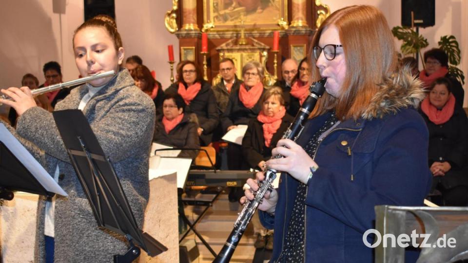 Adventssingen in der Hüttener Josefskirche. Bild: rgr