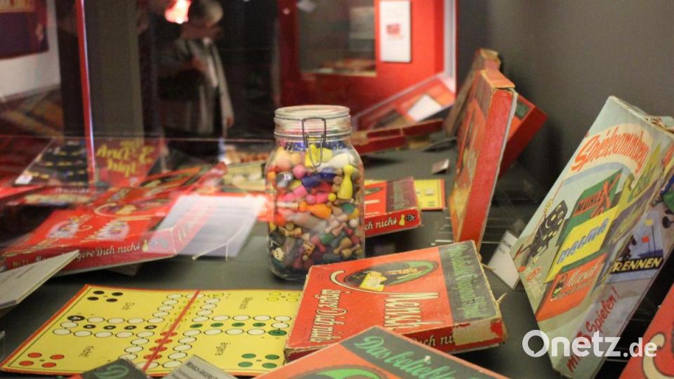 Von der Geschichte des gebürtigen Ambergers Friedrich Schmidt bis zum neuen digitalen Leuchtspiel von Mensch ärgere dich nicht: Im Stadtmuseum ist ab jetzt die Daueraustellung zu sehen. Bild: Dagmar Williamson