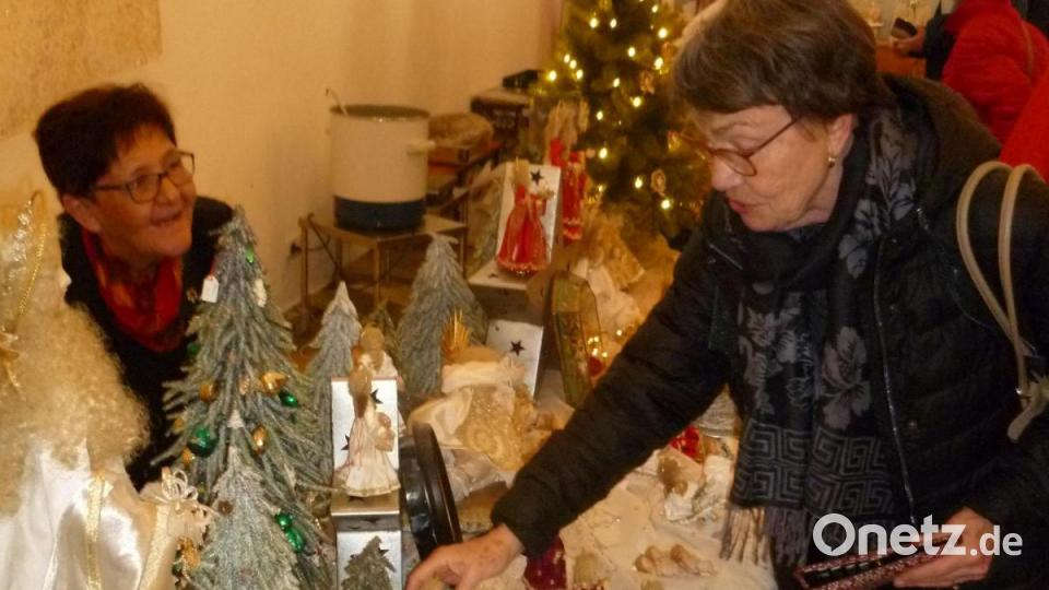 Zur Klösterlichen Weihnacht gehören auch die Verkaufsstände sozial engagierte Organisationen. Bild: usc