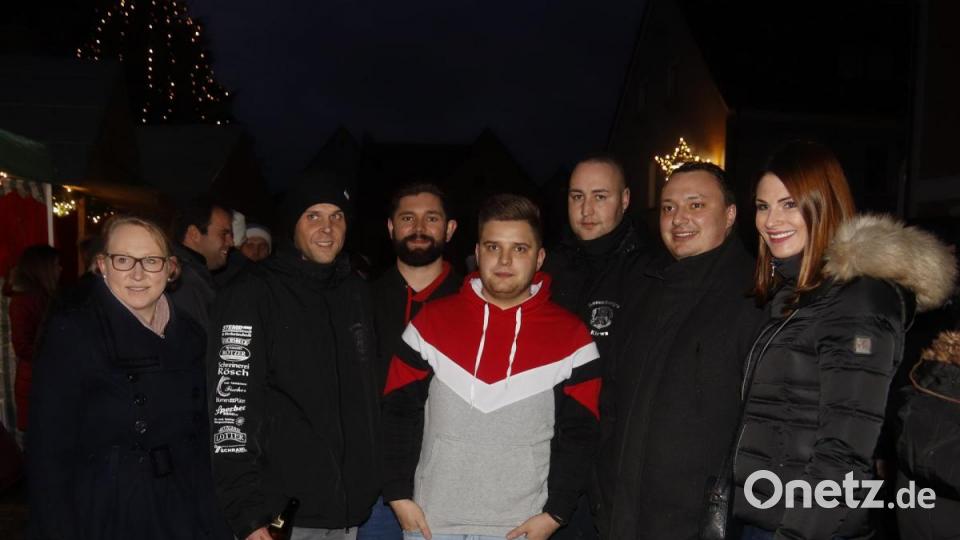 Rosenberger Dorfweihnacht heißt auch Treffpunkt für alle Alters- und Interessentengruppen. Bild: mfh