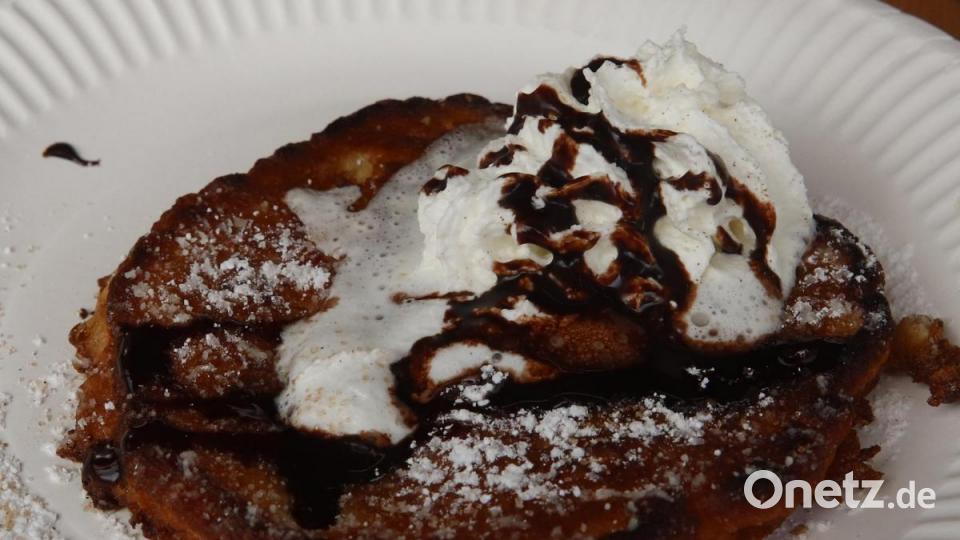 Kalorien sind einfach lecker: Weihnachtlicher Apfelpfannkuchen. Bild: mfh