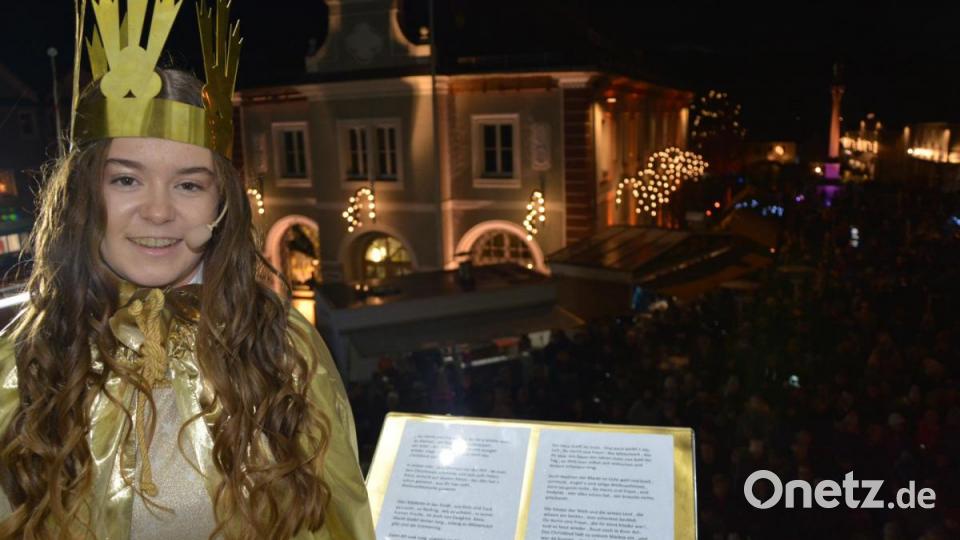 Zum dritten Mal als Christkind mit dabei, Lara Zeitler genoss diese Rolle heuer zum letzten Mal. Bild: jr