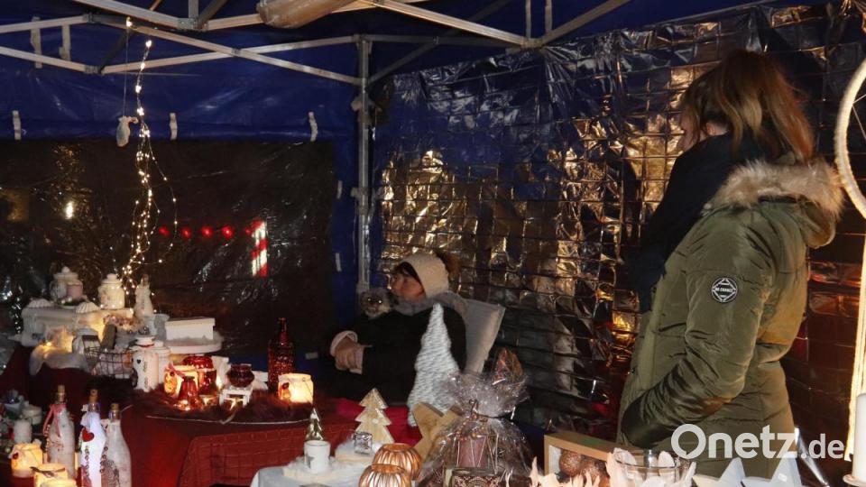 Das Angebot an Weihnachtsartikeln ist vielfältig, Bild: mfh