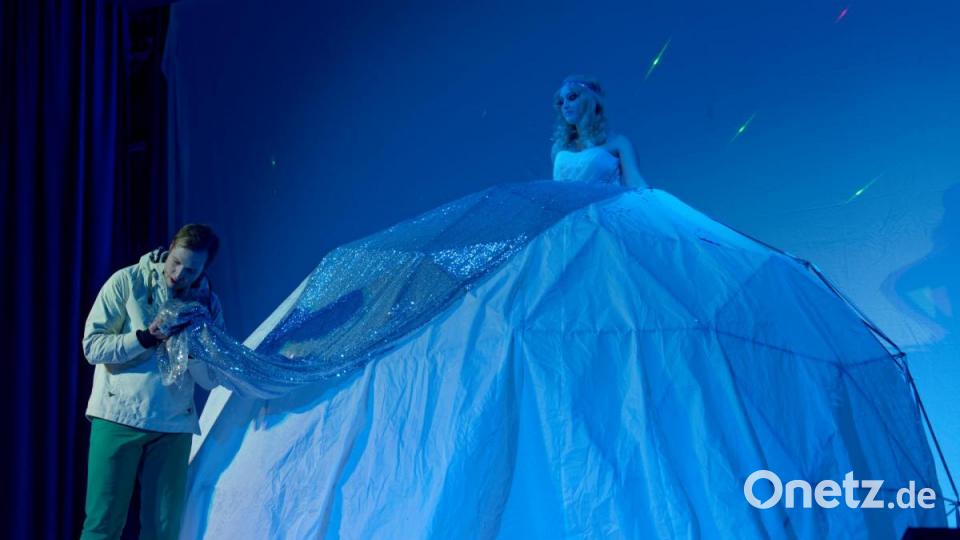 Das Münchener Agon-Theater liefert im Kettelerhaus eine Schneekönigin für die ganze Familie ab. Bild: tr