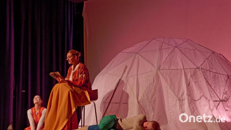 Das Münchener Agon-Theater liefert im Kettelerhaus eine Schneekönigin für die ganze Familie ab. Bild: tr