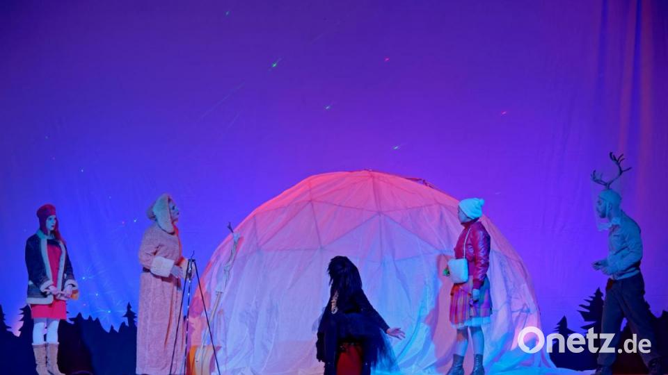 Das Münchener Agon-Theater liefert im Kettelerhaus eine Schneekönigin für die ganze Familie ab. Bild: tr