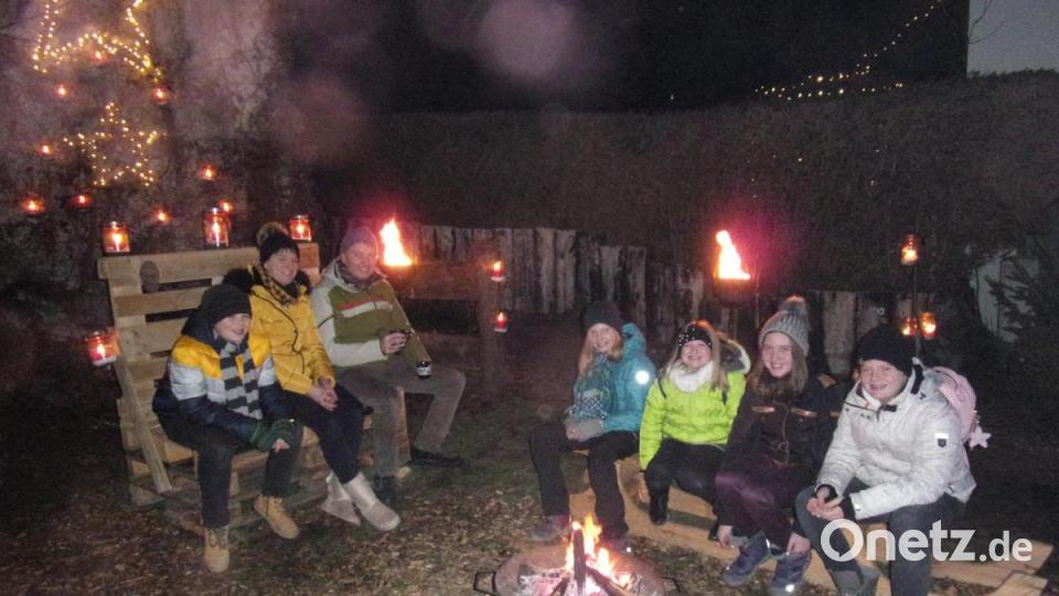 Am Lagerfeuer ist es immer gemütlich und romantisch. Bild: bnr