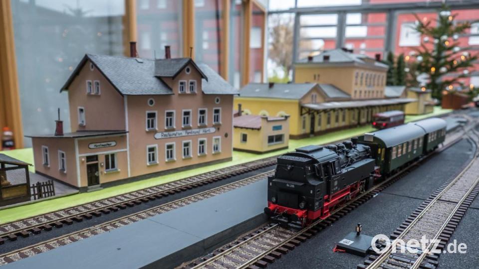 Eindrücke von der Adventsausstellung der Eisenbahnfreunde IC90. Bild: REINHOLD BUCHNER