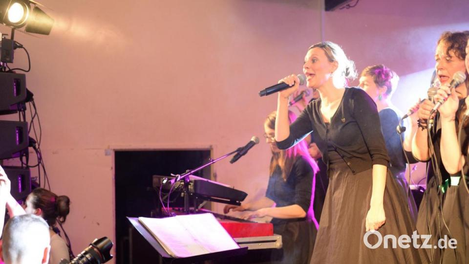 Die Funky Blues Rabbits feierten ihren 16. Bandgeburtstag im Casino-Saal in Amberg mit vielen Gästen. Bild: Andreas Brückmann