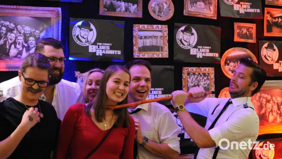 Die Funky Blues Rabbits feierten ihren 16. Bandgeburtstag im Casino-Saal in Amberg mit vielen Gästen. Bild: Andreas Brückmann