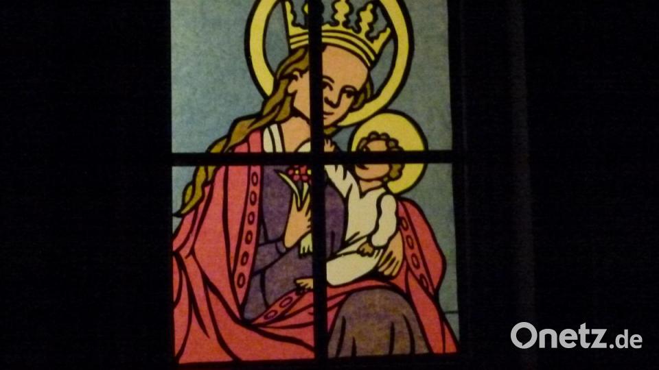 Fensterbild mit religiösem Motiv Bild: bgl