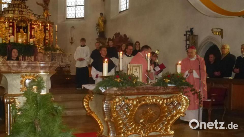 Beim Gottesdienst. Bild: mad
