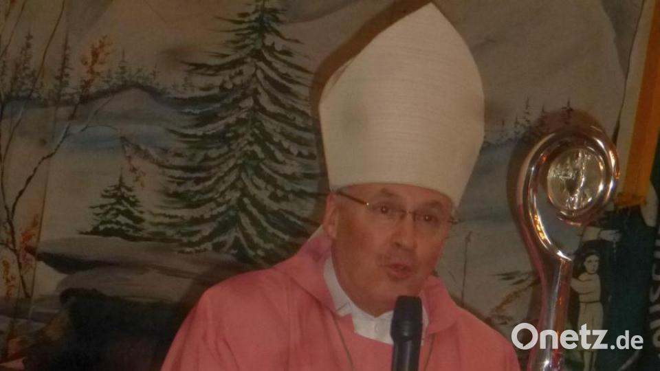 Bischof Rudolf Voderholzer bei der Predigt. Bild: mad