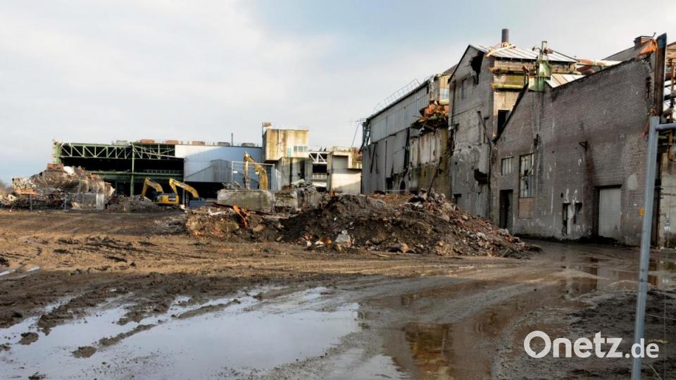 Der Abbruch des Stahlwerks Maxhütte schreitet voran. Bild: Stephan Huber