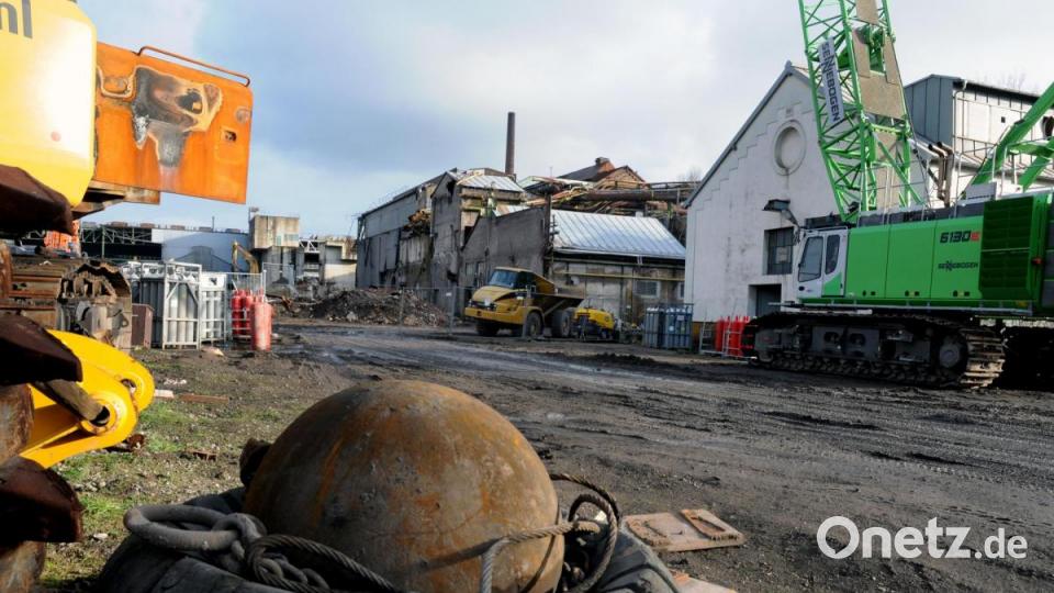 Der Abbruch des Stahlwerks Maxhütte schreitet voran. Bild: Stephan Huber