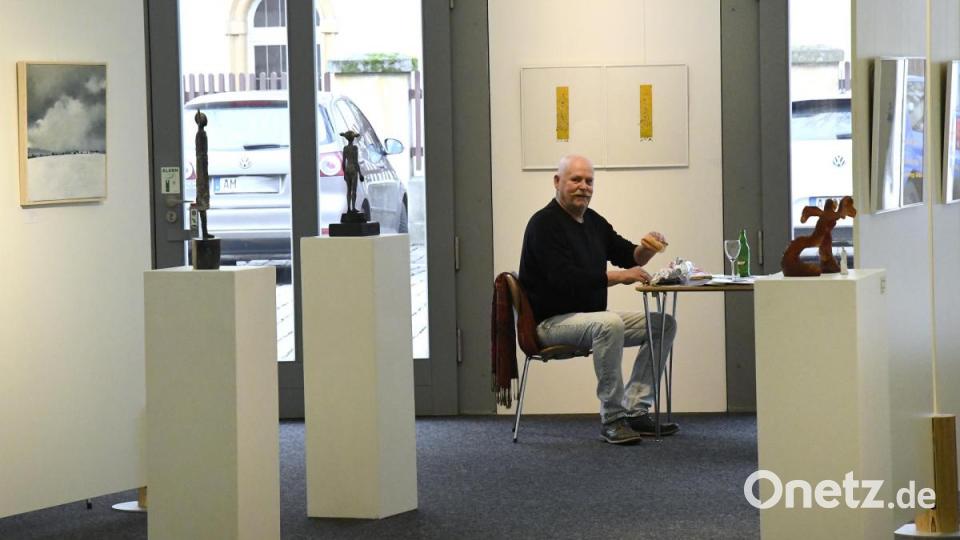 Die Jahresausstellung der Gruppe Amberger Künstler bietet wieder einen bunten Querschnitt durch die städtische Kunstszene Bild: Petra Hartl