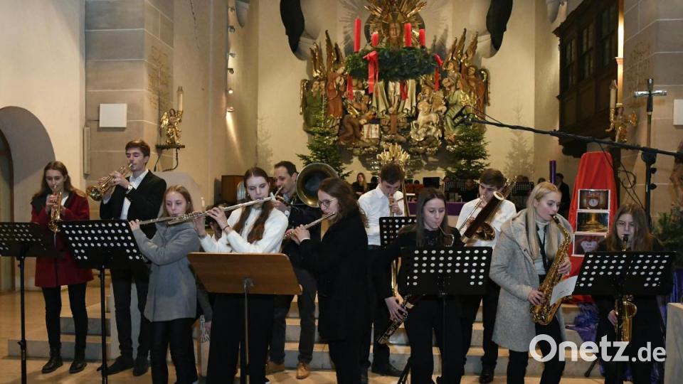 Bild: Hartl
Weihnachtskonzert 2019 vom 
Gregor-Mendel-Gymnasium in der 
Kirche Heilige Dreifaltigkeit 
Instrumentalensemble Bild: Petra Hartl