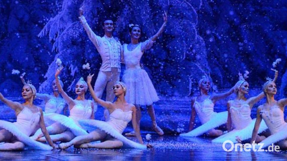 Prinz und Marie inmitten eines Schneewirbels. Bild: Kunz