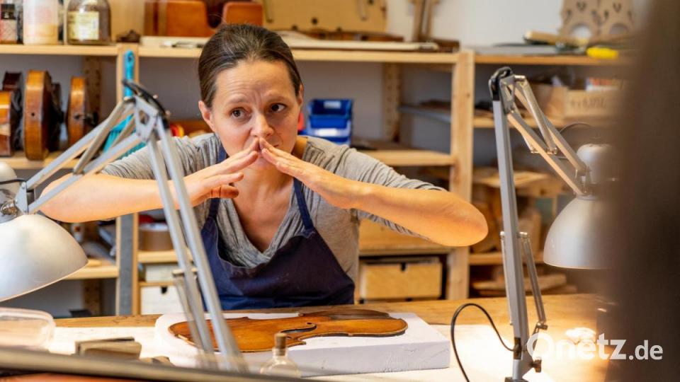 Werkstattbesuch bei Geigenbauerin Judith Bauer. Bild: Christian Gold