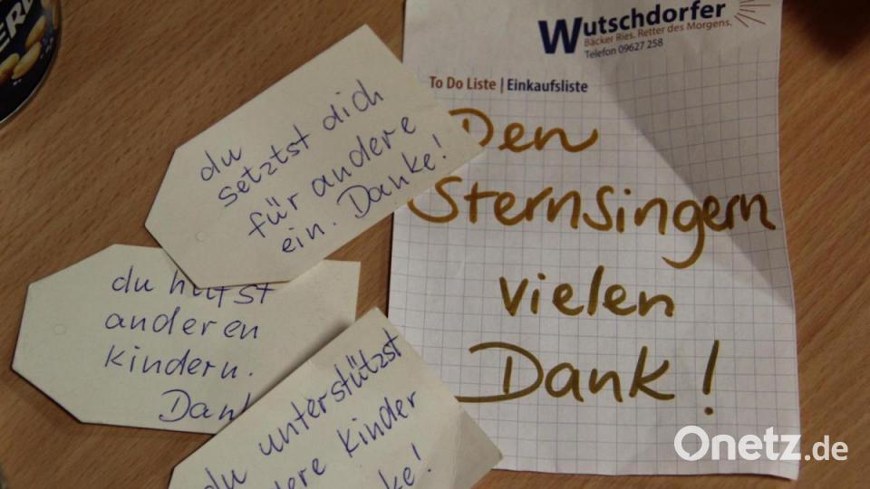 Manche Leute bedanken sich auch auf diese Weise bei den Sternsingern. Bild: gri