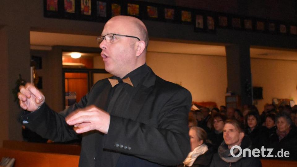 Walter Thurn hat die Gesamtleitung des Konzerts. Bild: rgr