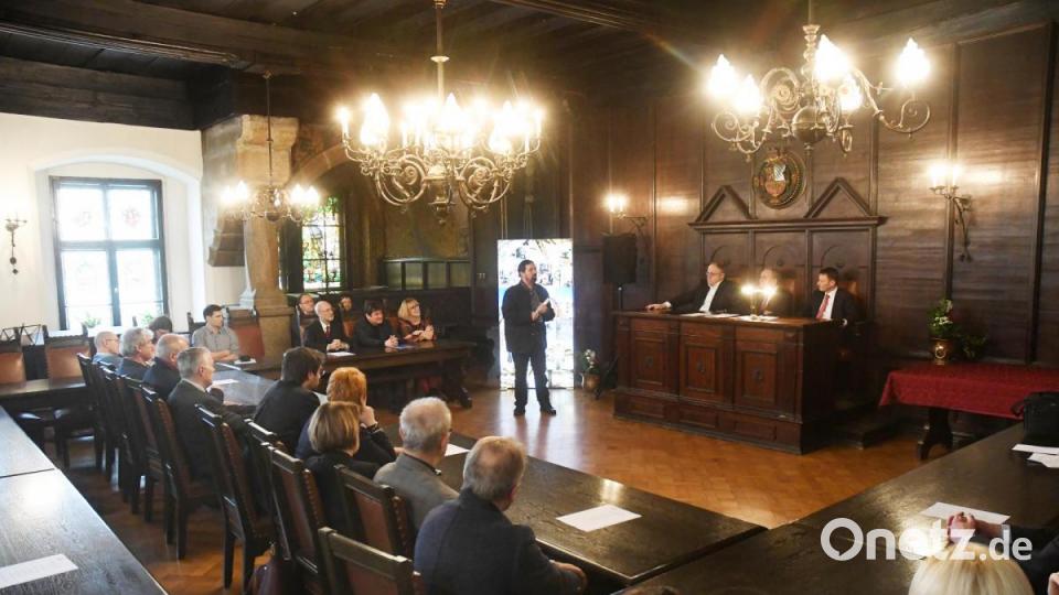 Feierstunde im historischen Ratssaal. Bild: Gabi Schönberger