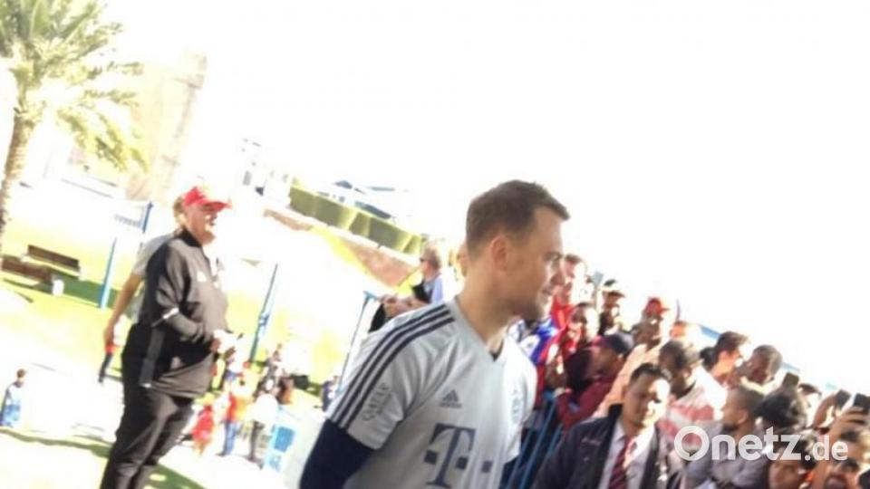 Nabburger Bayern-Fans beim Wintertrainingslager in Katar. Bild: exb