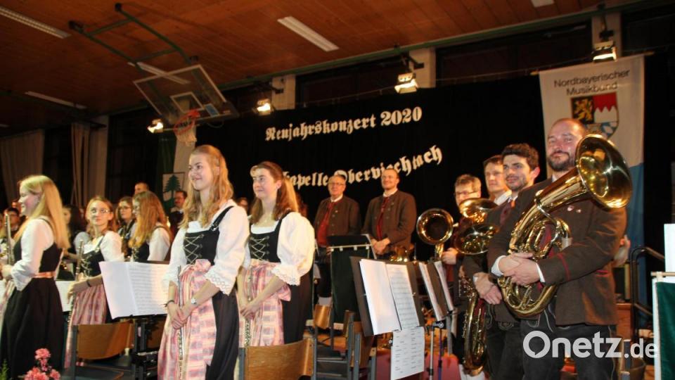 Die Stadtkapelle Oberviechtach begeisterte das Publikum beim Neujahrskonzert. Bild: frd