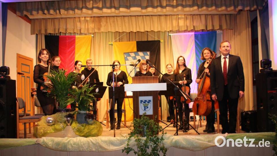 Die Musikschule &quot;VierStädtedreieck&quot; sorgte für die musikalische Untermalung. Bild: sne