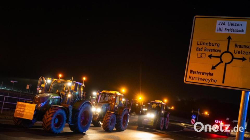 Aufgerufen zu den Demonstrationen hat die Bewegung „Land schafft Verbindung“. Foto: Philipp Schulze/dpa Bild: Philipp Schulze