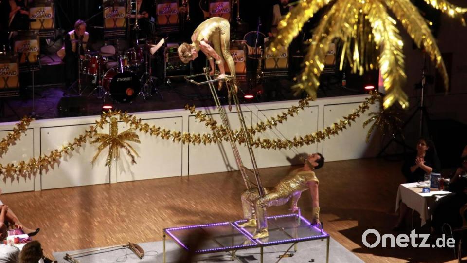 Das „Duo Markidos“ zeigte eine erstklassige Knieperch-Show. Bild: JOCHEN NEUMANN
ERBENDORF