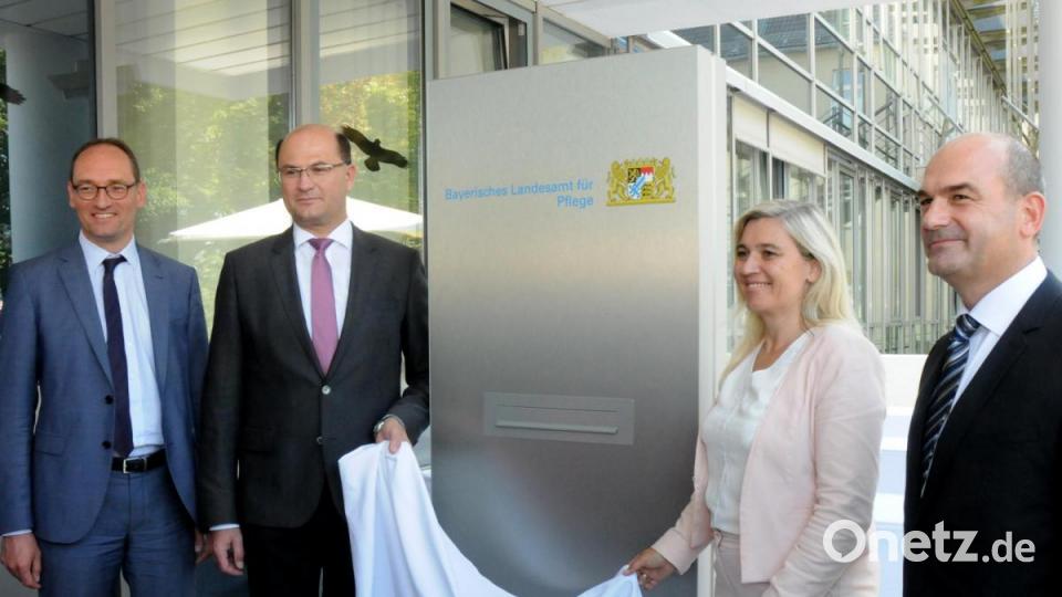 Eröffnung Landesamt für Pflege in Amberg. Bild: Stephan Huber