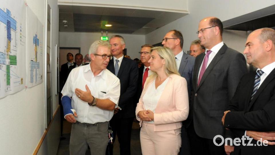 Eröffnung Landesamt für Pflege in Amberg. Bild: Stephan Huber