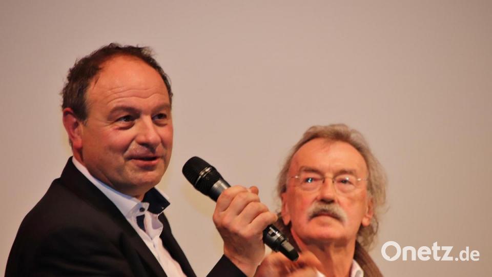 Der katholische Pfarrer Rainer Maria Schießler (links) und sein Pfarrhausmitbewohner und Freund, de evangelische Pfarrer Steffen Welz. Bild: Thomas Dobler