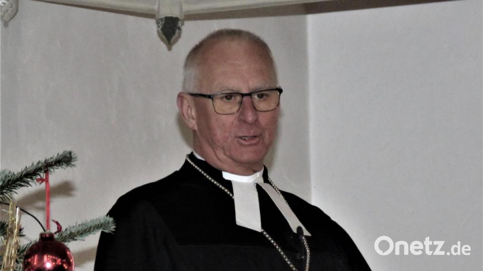In seiner Predigt stellte Bischof Klaus Stiegler das Amt einer Pfarrerin als eine verantwortungsvolle Herausforderung heraus. Bild: ubb