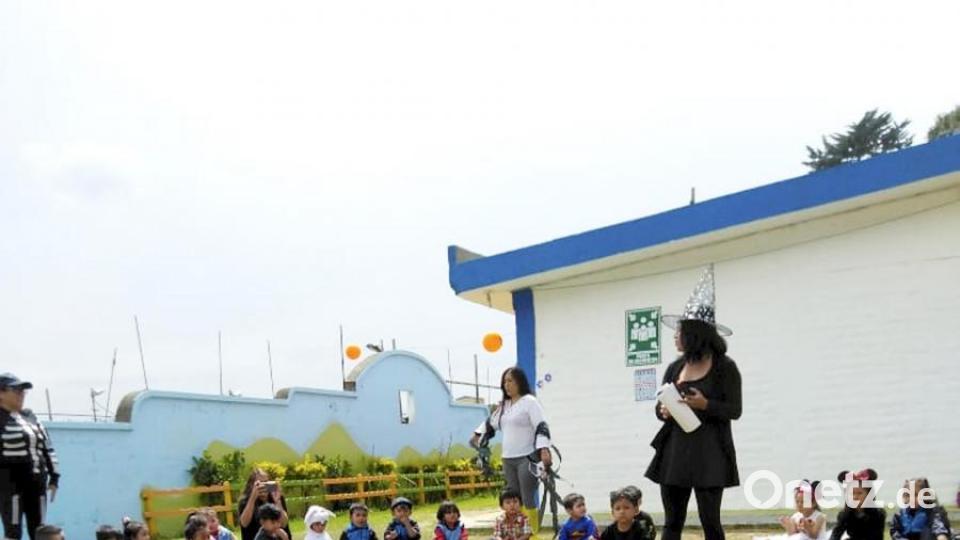 Halloween ist auch in Ecuador für die Kinder ein Highlight des Jahres. Es werden Legenden erzählt und die Kleinen dürfen sich verkleiden. Bild: exb