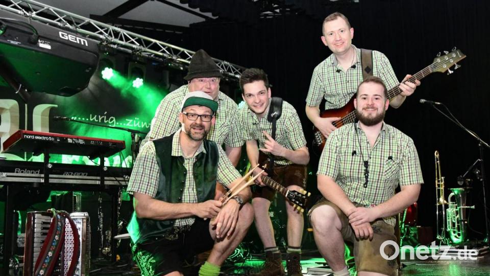 Die Band &quot;D´Urwaidler&quot; lieferte ihr vielseitiges Musikrepertoire gekonnt ab. Bild: Freya Stoeckl