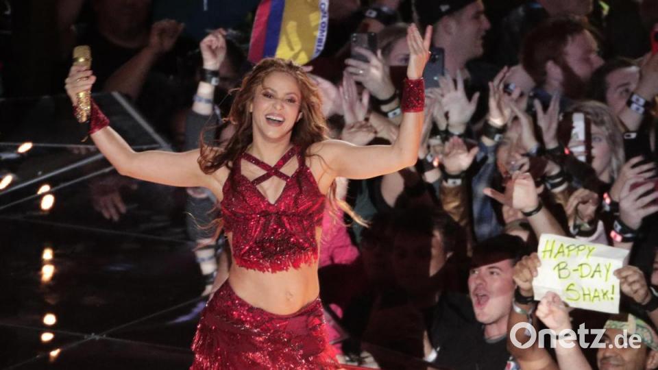 Shakira tritt in der Halbzeit auf. Bild: Charlie Riedel/dpa