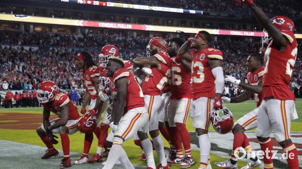 Die Kansas City Chiefs jubeln über ihren Sieg. Bild: Wilfredo Lee/dpa