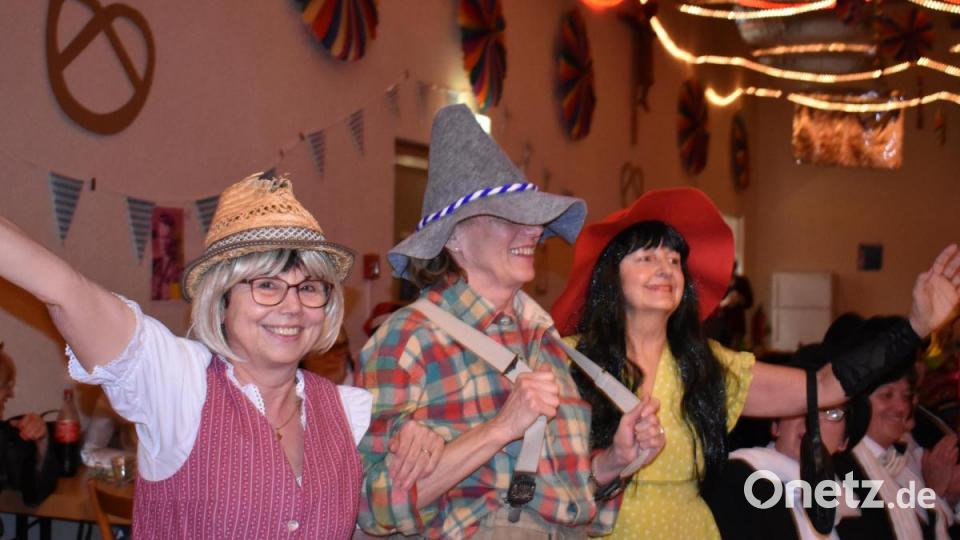 Frauenfasching mit dem katholischen Frauenbund im Jugendheim Grafenwöhr. Bild: rgr