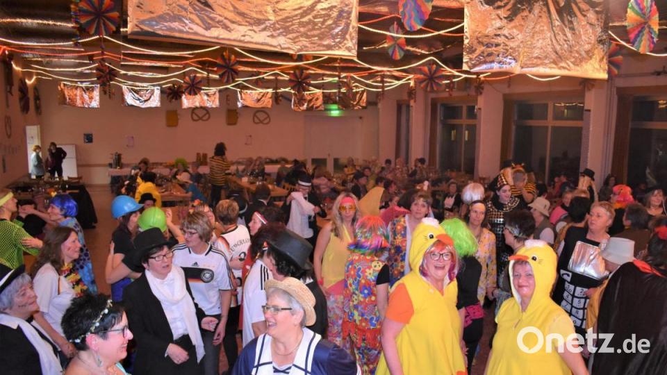 Frauenfasching mit dem Katholischen Frauenbund im Jugendheim Grafenwöhr. Bild: rgr