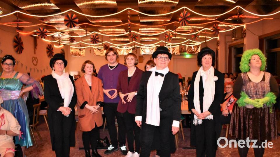 Frauenfasching mit dem Katholischen Frauenbund im Jugendheim Grafenwöhr. Bild: rgr
