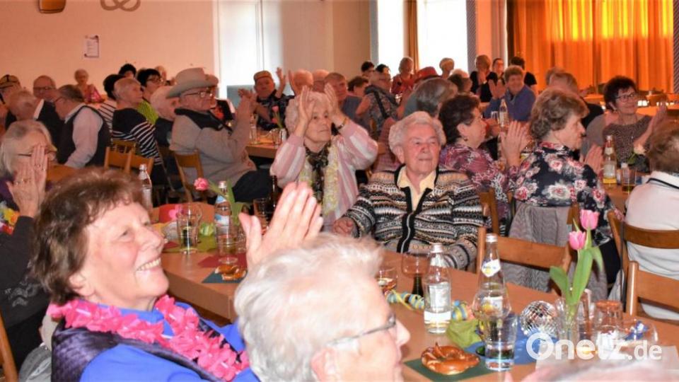 Seniorenfasching des Frauenbundes im Jugendheim Grafenwöhr. Bild: rgr
