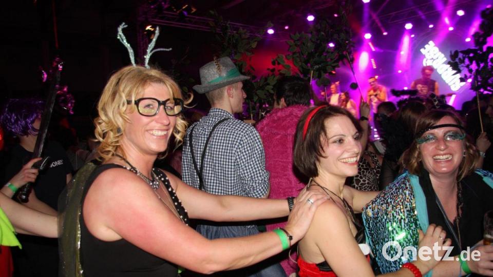 HCL-Superfasching am Samstag in der Wiesauer Dreifachturnhalle Bild: wro