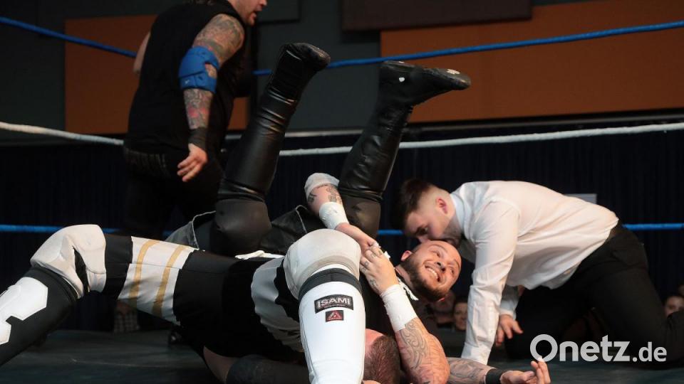 Im Musikomm ging es hart zur Sache: Amberg erlebte seine erste Wrestling -Show. Bild: Wolfgang Steinbacher